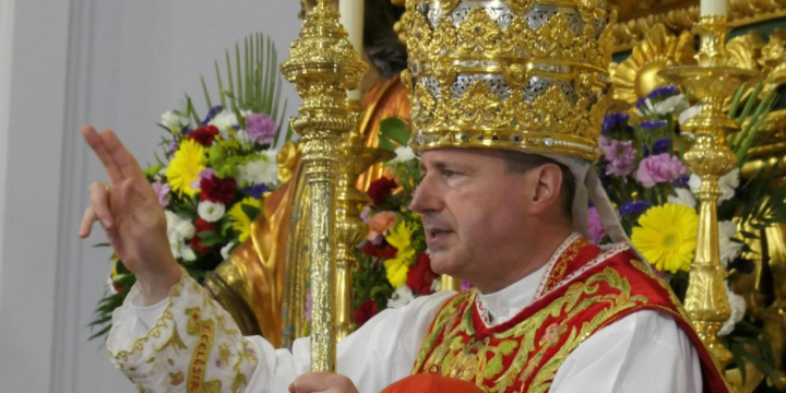 12 de outubro. Festa de Nossa Mãe do Palmar Coroada, Iluminadora dos Santos Concílios Palmarianos.